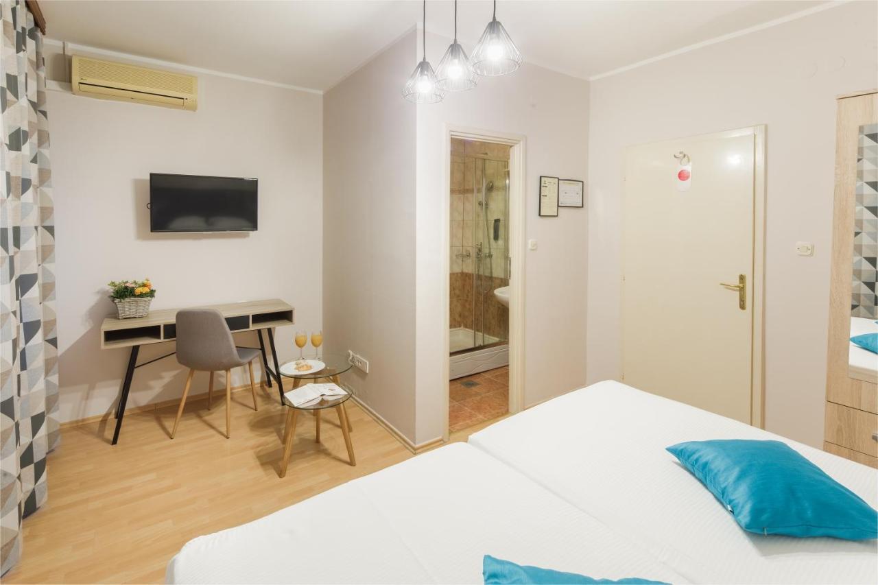 Bed and Breakfast Pansion Waldinger Osijek Exterior foto