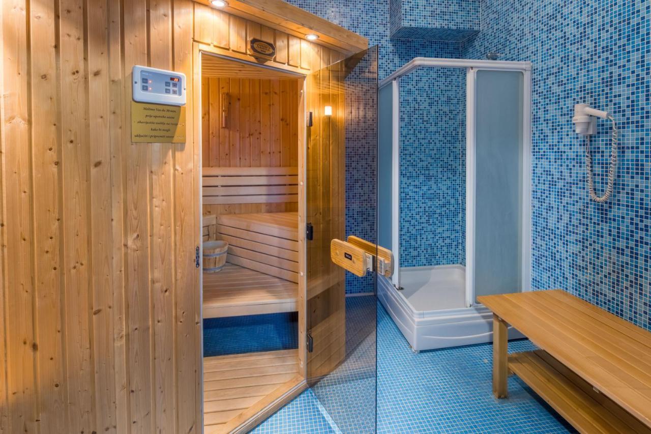 Bed and Breakfast Pansion Waldinger Osijek Exterior foto