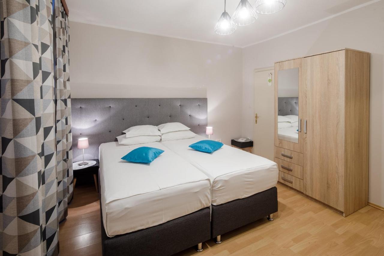 Bed and Breakfast Pansion Waldinger Osijek Exterior foto
